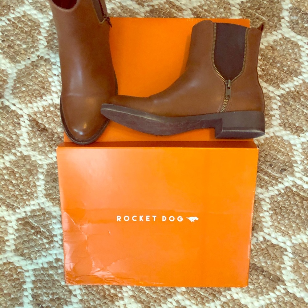 Rocket dog boots